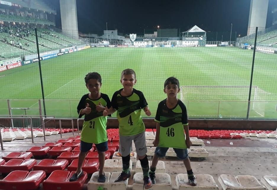 Crianças itabiranas vão à Colômbia participar de campeonato internacional
