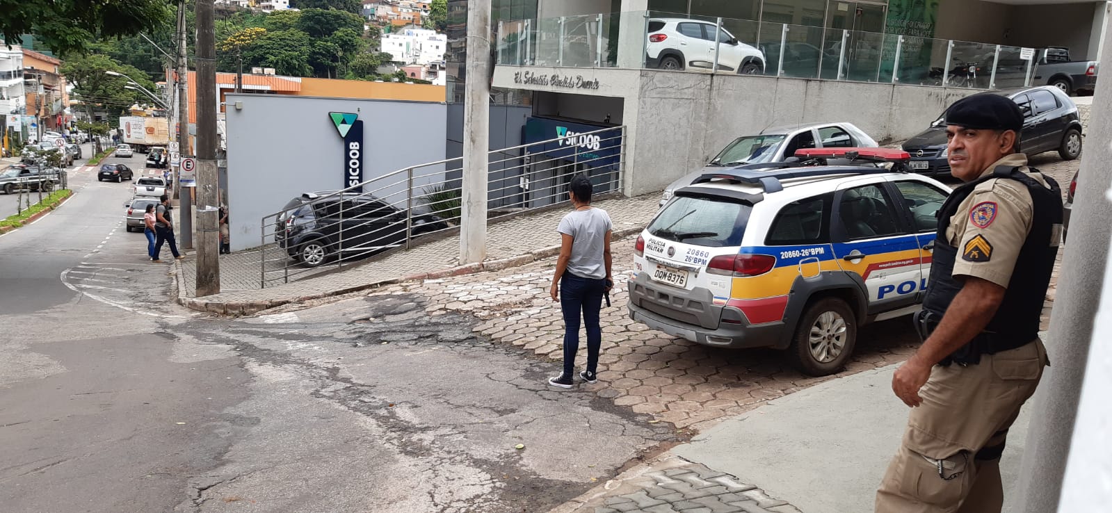 Assalto mobiliza policiais em Itabira; VEJA AO VIVO!