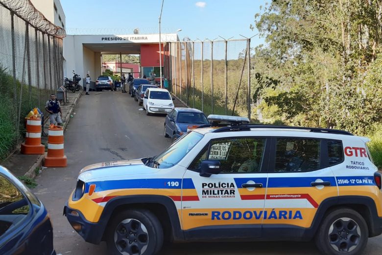 Grupo Tático Rodoviário evita homicídio na porta do presídio de Itabira
