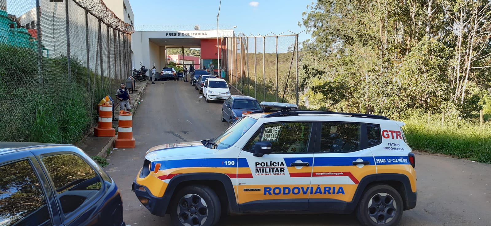Grupo Tático Rodoviário evita homicídio na porta do presídio de Itabira