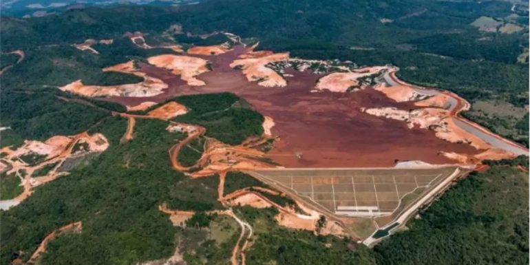 Vale e Anglo Ashanti descartam rompimento de barragem