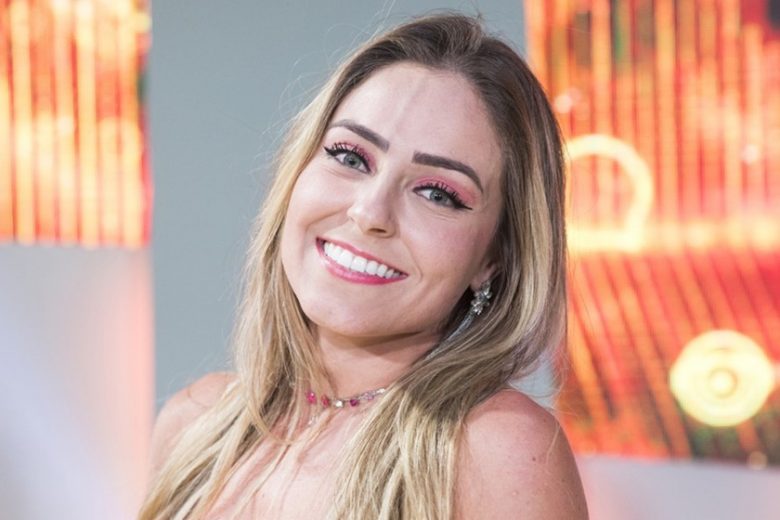 Campeã do BBB 19 revela que já gastou valor do prêmio: ‘dinheiro é pra quê?’