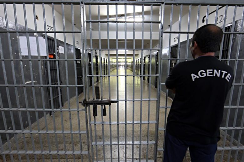 Policiais, militares e pessoas com doença grave têm indulto de Natal