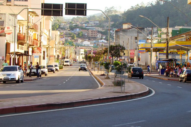 Lojas de Itabira ficam abertas até a noite nesta véspera de Natal