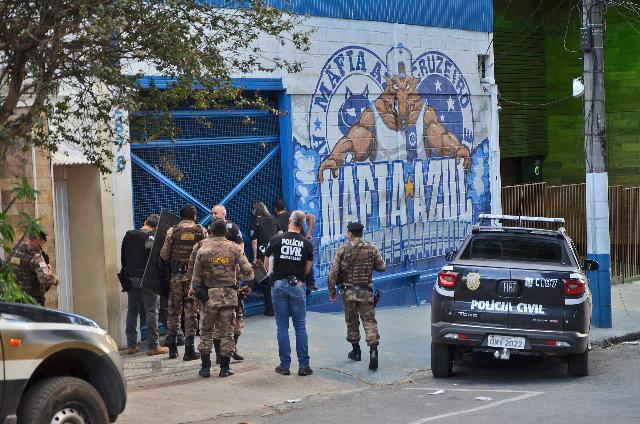 Após cumprir 8 mandados de prisão, Ministério Público pede banimento de torcidas organizadas do Cruzeiro