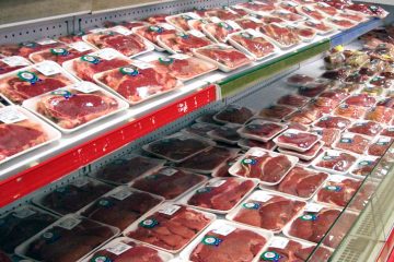 Alta no preço da carne, ameaça vendas de aves para o Natal