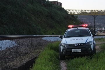 Assaltantes usam moto furtada para roubar outra em Itabira 