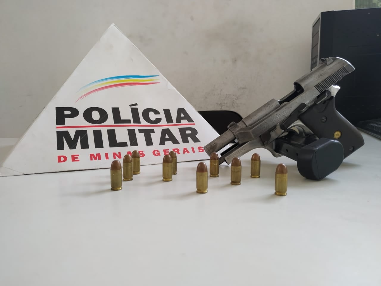 Polícia evita homicídio e prende dupla armada no bairro Campestre