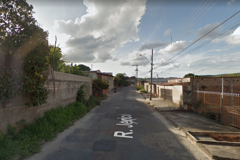 Casa é arrombada e tem moto furtada no bairro Bethânia