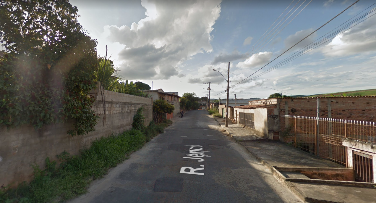 Casa é arrombada e tem moto furtada no bairro Bethânia