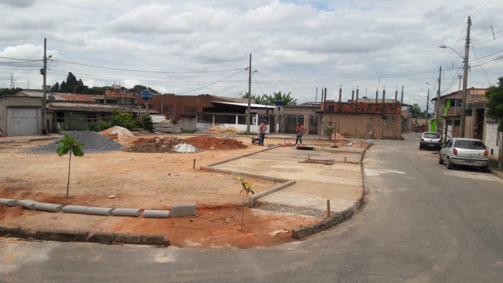 Local usado para despejo de lixo vira espaço de convivência no bairro Pedreira