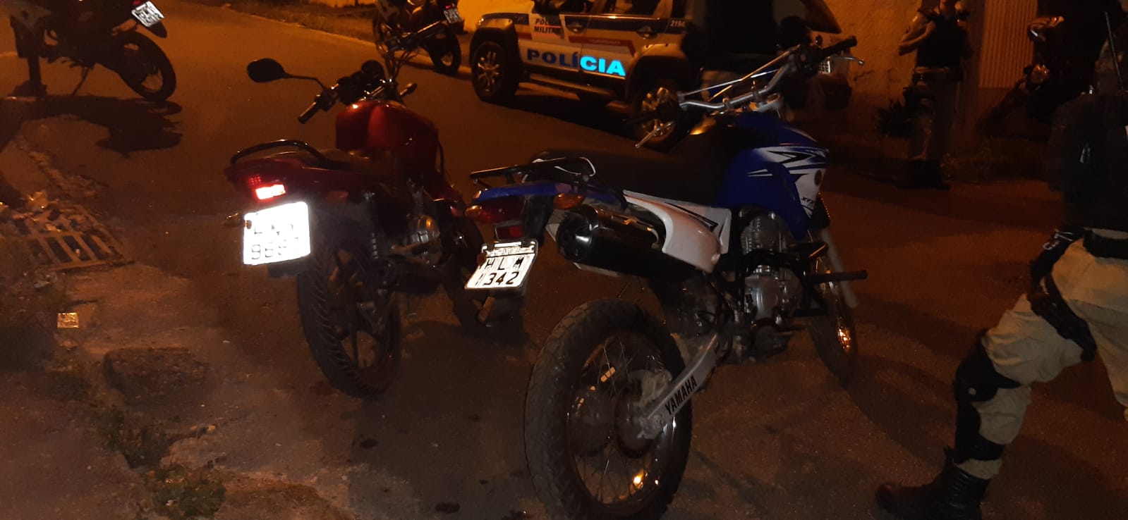 Moto roubada e outra usada no crime são encontradas em casa no bairro São Marcos