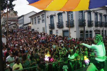 Pré-Carnaval leva mais de 20 mil pessoas para ruas de Mariana