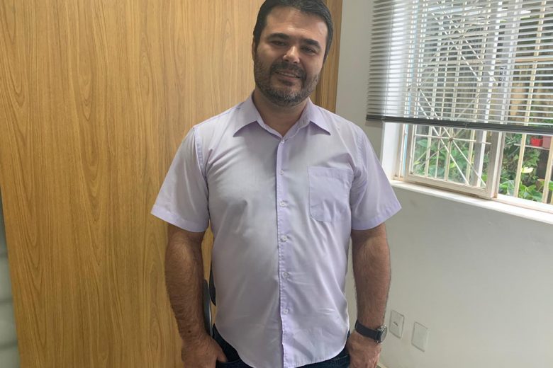 “Fico feliz quando a comunidade caminha junto comigo”, diz Paulo Marcony, novo pároco da Nossa Senhora da Saúde