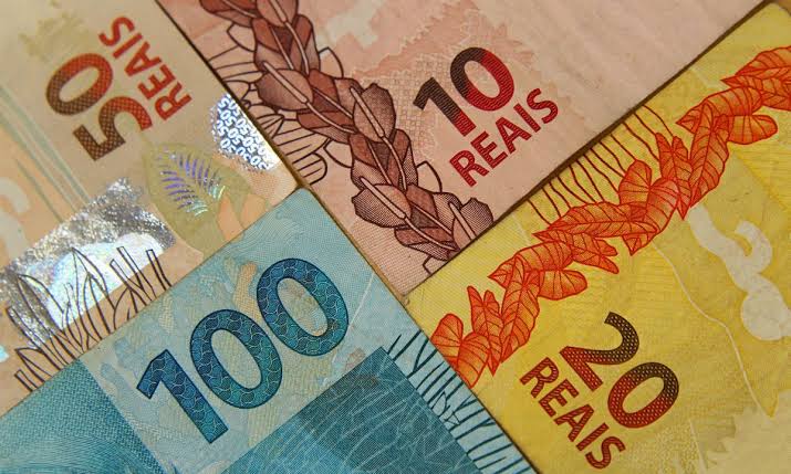 Brasileiros já pagaram R$ 300 bi em impostos desde o início do ano