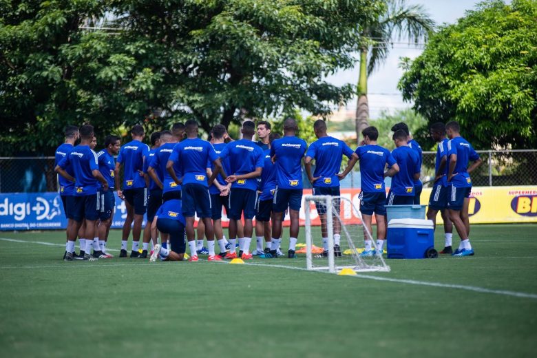 Com volta de titulares, Cruzeiro encara Patrocinense fora de casa