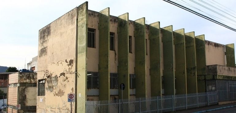 Aulas na rede estadual são mantidas para o dia 10 e greve ainda é indefinida em Monlevade
