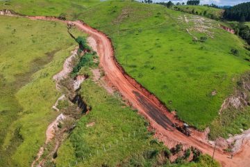 Etapa final de pavimentação tem início no Alto da Barbacena, no bairro Pedreira