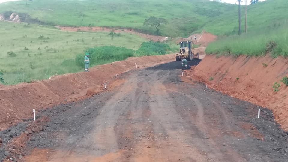 etapa-final-de-pavimentacao-tem-inicio-no-alto-da-barbacena-no-bairro-pedreira