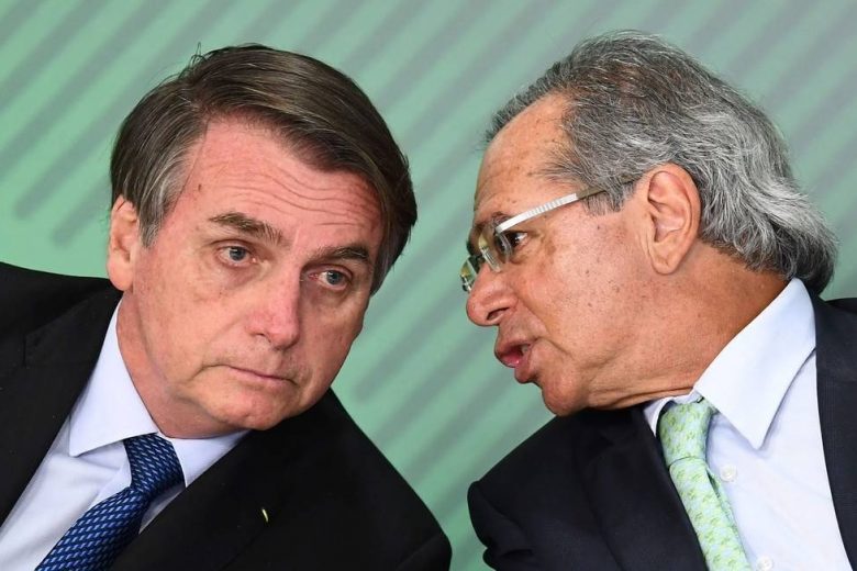 “Eu, como cidadão, acho que está um pouquinho alto o dólar”, diz Bolsonaro
