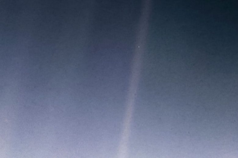 Foto histórica da Terra, Pálido Ponto Azul completa 30 anos
