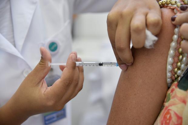 Ministério da Saúde quer antecipar vacinação contra gripe