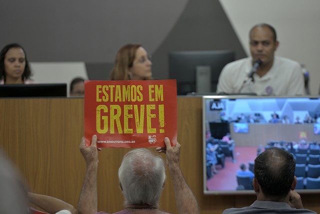 Sistema online de matrícula encaminha aluno para centro prisional