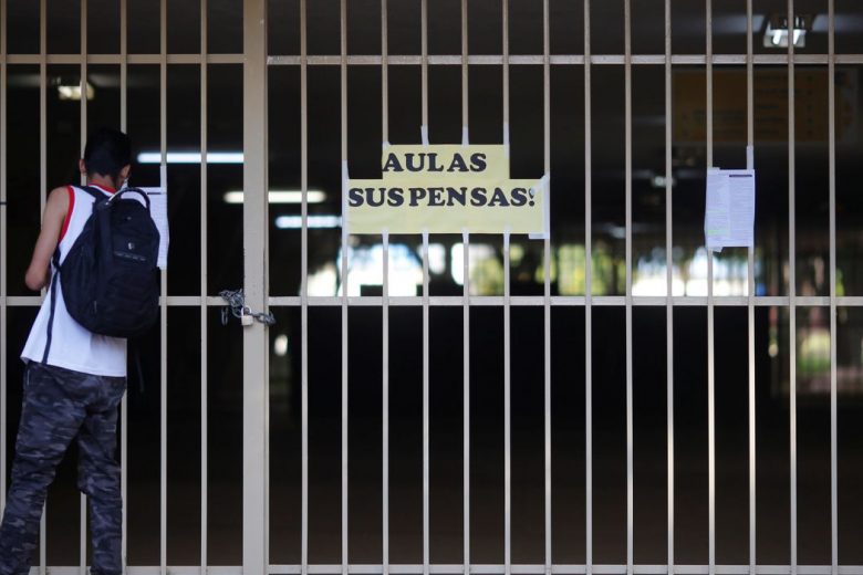 Faculdades mineiras suspendem aulas presencias por causa do coronavírus