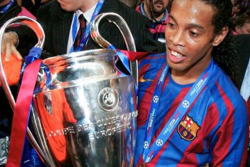 Entre lances geniais e confusões, Ronaldinho completa 40 anos preso no Paraguai