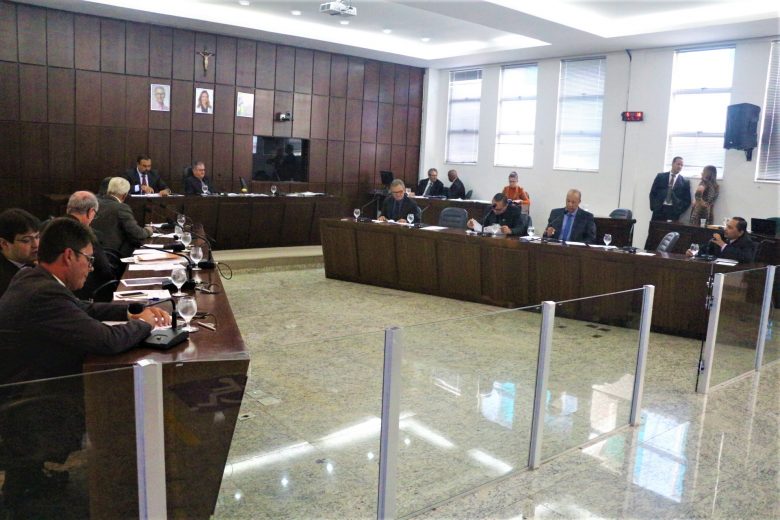 Vereadores de Monlevade reúnem hoje sem público e sem imprensa