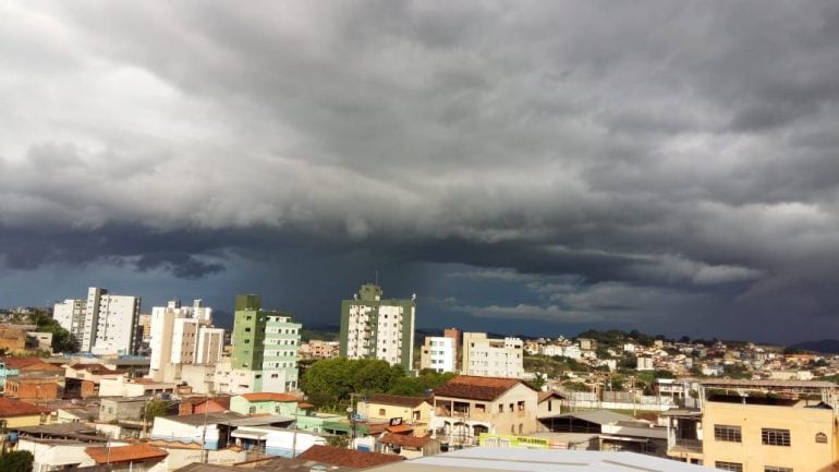 Tempo permanece instável nesta terça-feira em Itabira