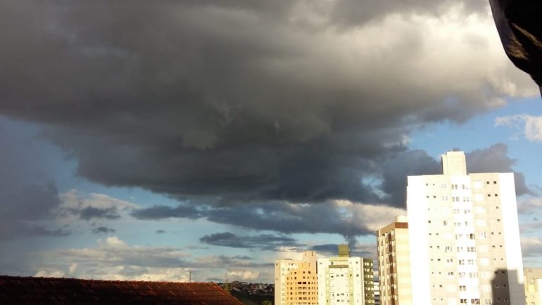 Chuva deve atingir regiões de Minas; demais áreas terão nebulosidade