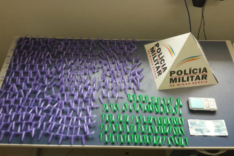 Suspeito de tráfico é preso com mais de 100 pinos de cocaína em Santa Maria