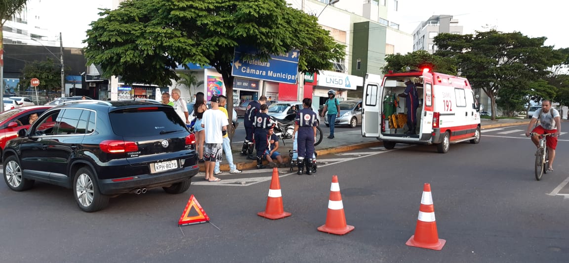 Motociclista é encaminhado para o Pronto-Socorro após acidente em Itabira