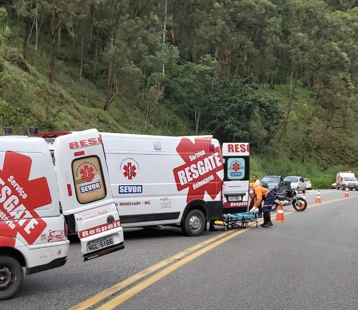Motociclistas derrapam em curva da BR-381 e são encaminhadas para hospital