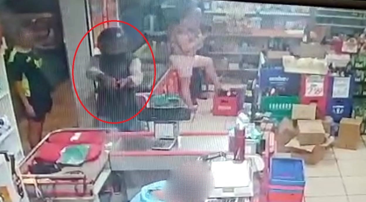 Comercial é assaltado por homem armado com pistola em Itabira