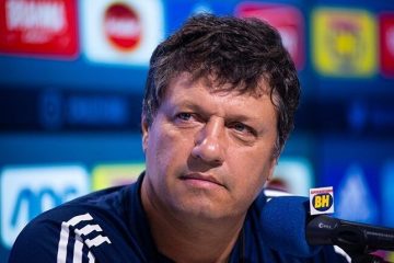 Às vésperas de clássico, Adilson Batista alfineta Atlético e critica FMF