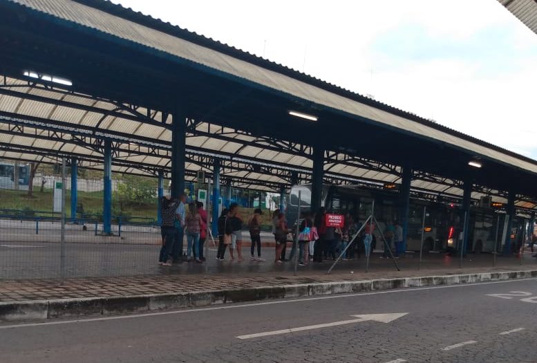 belo-horizonte-tem-ruas-e-avenidas-praticamente-desertas-apos-medidas-de-prevencao-ao-covid-19 (3)