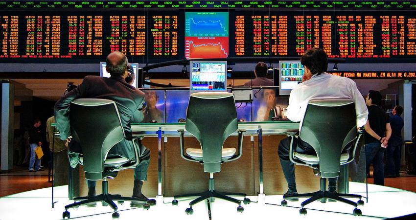 Circuit breaker: Bolsa interrompe negócios após queda de 10% e pânico nos mercados