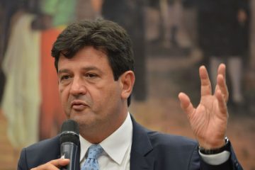 Casos confirmados de coronavírus no Brasil sobem para 52
