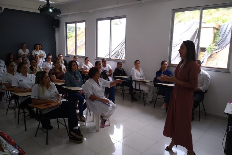 Em palestra no HNSD, delegada defende combate à violência contra a mulher nas instituições