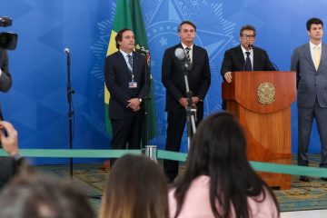 Governo anuncia linha de crédito emergencial para empresas