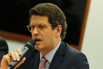 Retirada de óleo de navio encalhado no Maranhão deve começar no dia 8