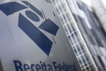 Receita Federal recebe 372 mil declarações do IR no primeiro dia de entrega