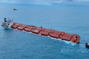 Começa a retirada de óleo de navio encalhado no Maranhão