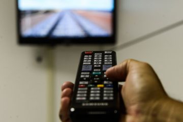 Em BH: briga por conta de volume alto da TV faz homem dar machadada em vizinho