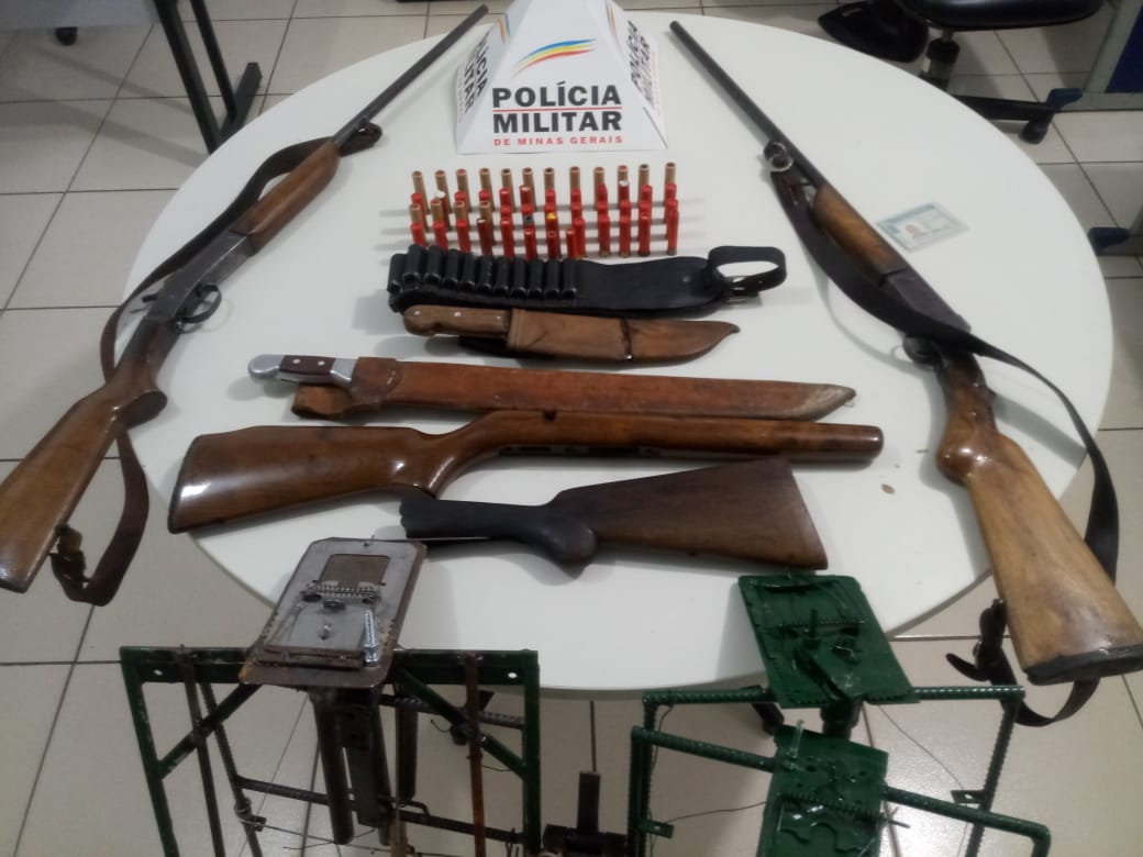 Polícia Rodoviária apreende armas e apetrechos para caça predatória em Itabira