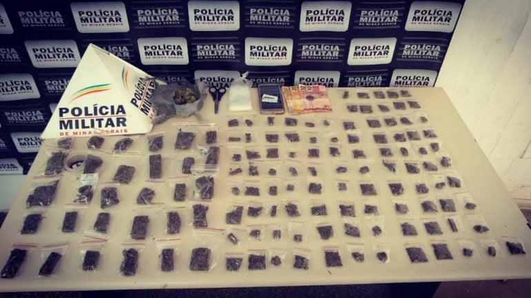 Dois são presos por tráfico de drogas em Monlevade