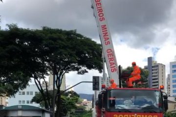 “Vocês nunca estarão sozinhos”, diz bombeiros aos profissionais da saúde que combatem o coronavírus