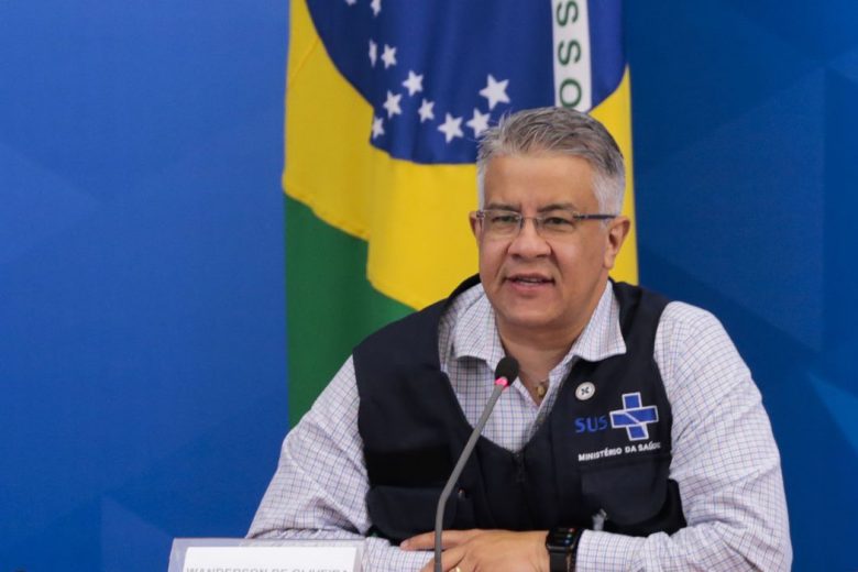 Mandetta diz que secretário de Vigilância em Saúde fica no cargo